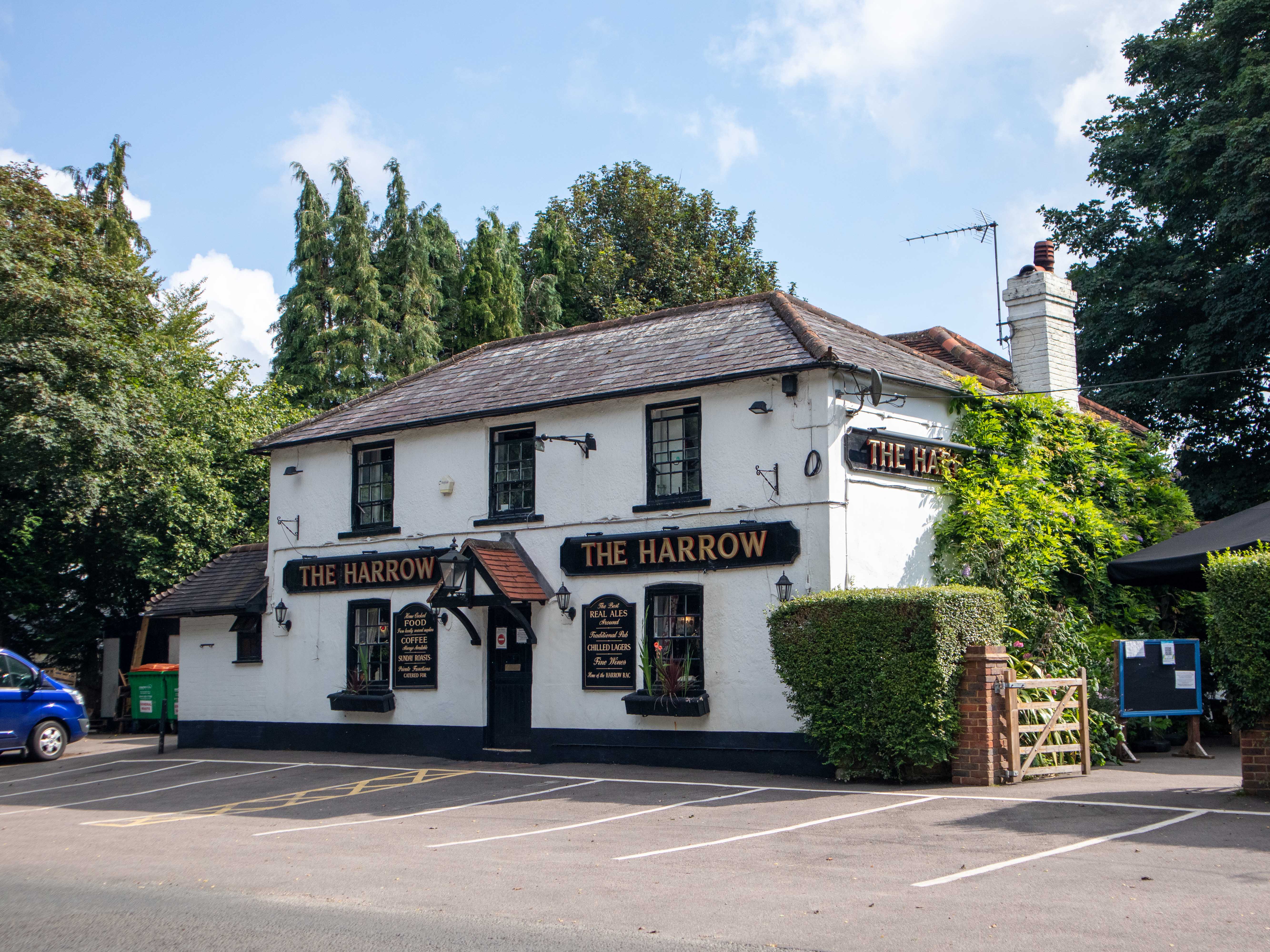 Thriving high turnover Surrey pub for sale