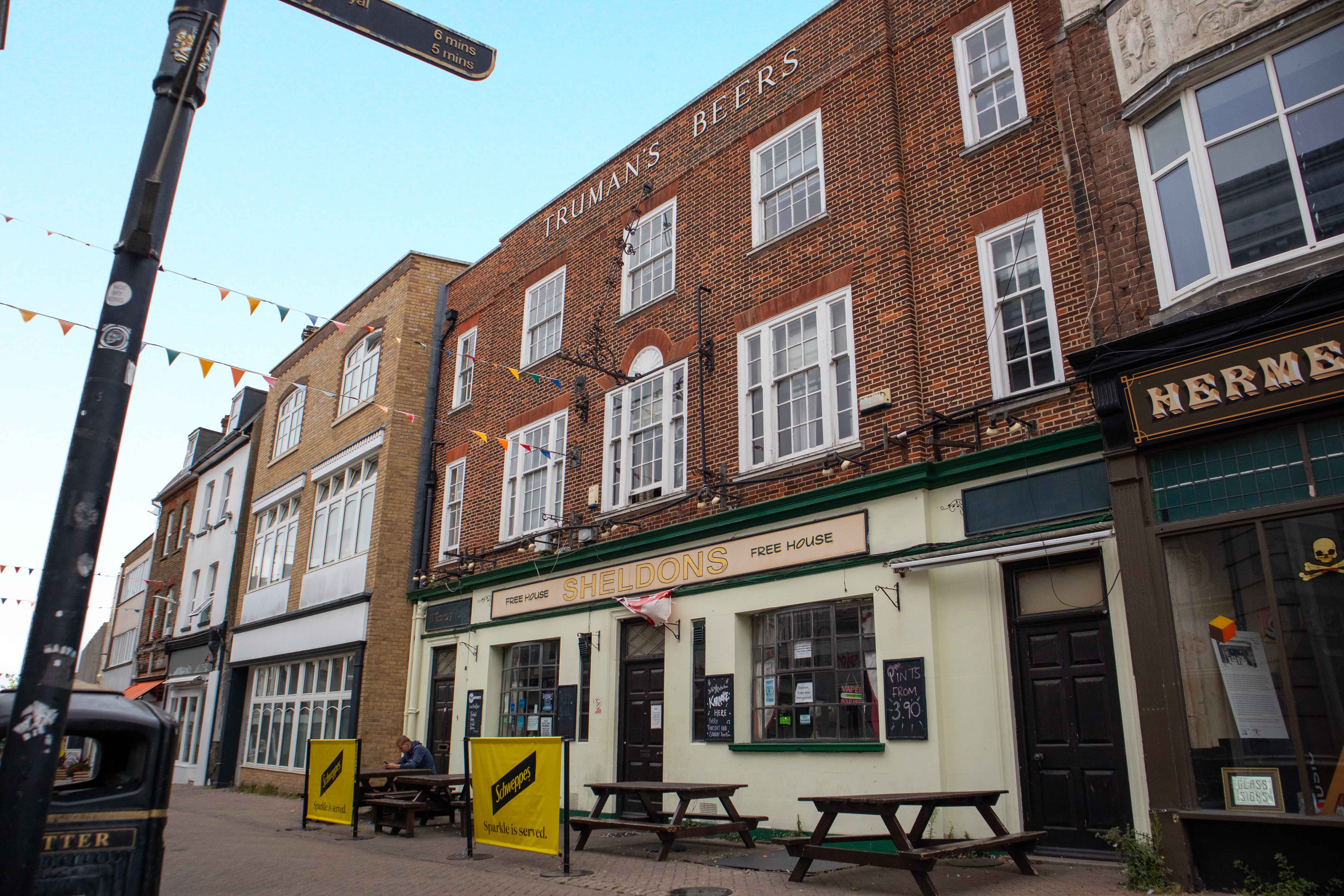 Investment opportunity with planning permission for flats for sale