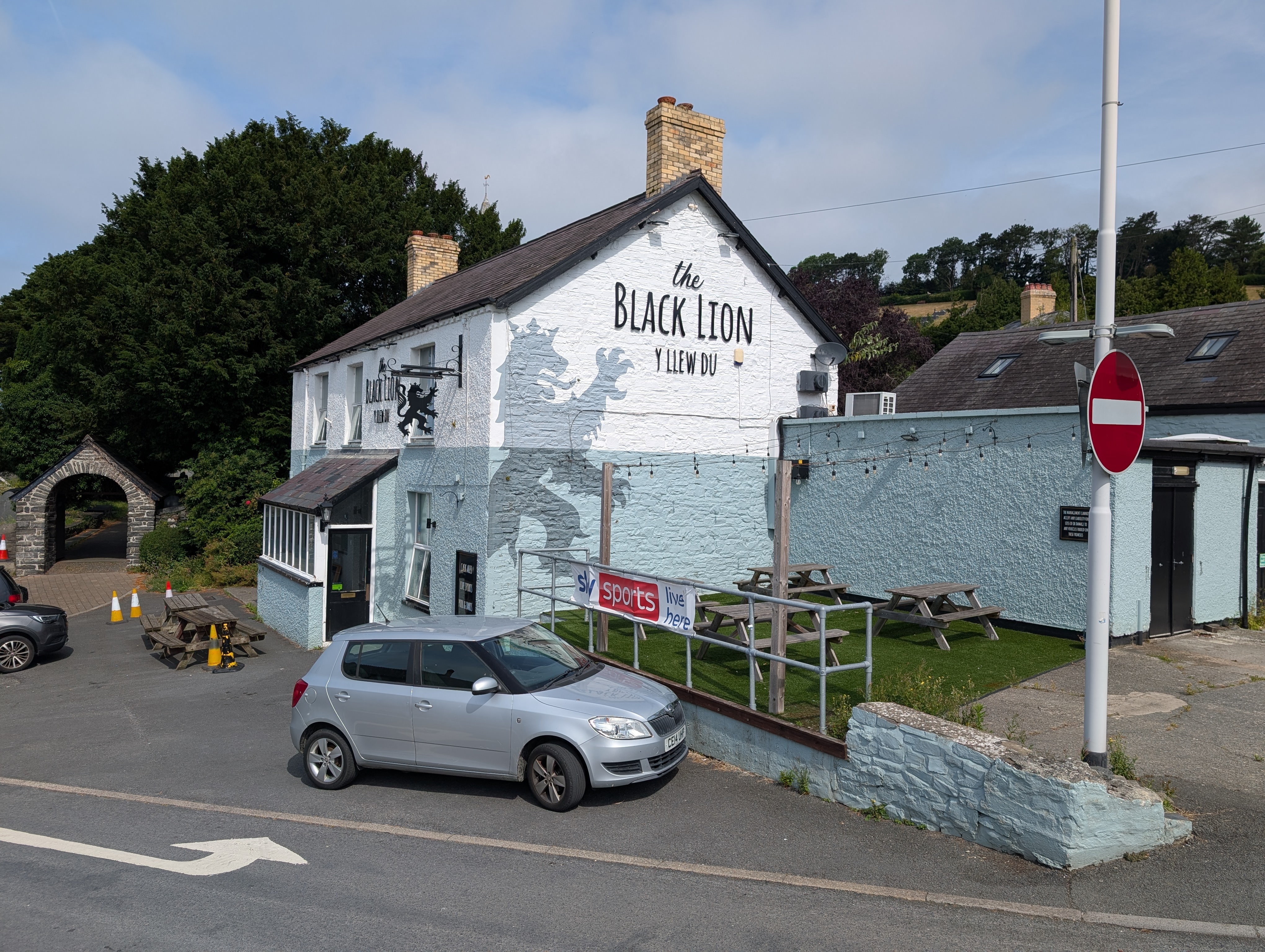 Iconic Cardiganshire pub sold