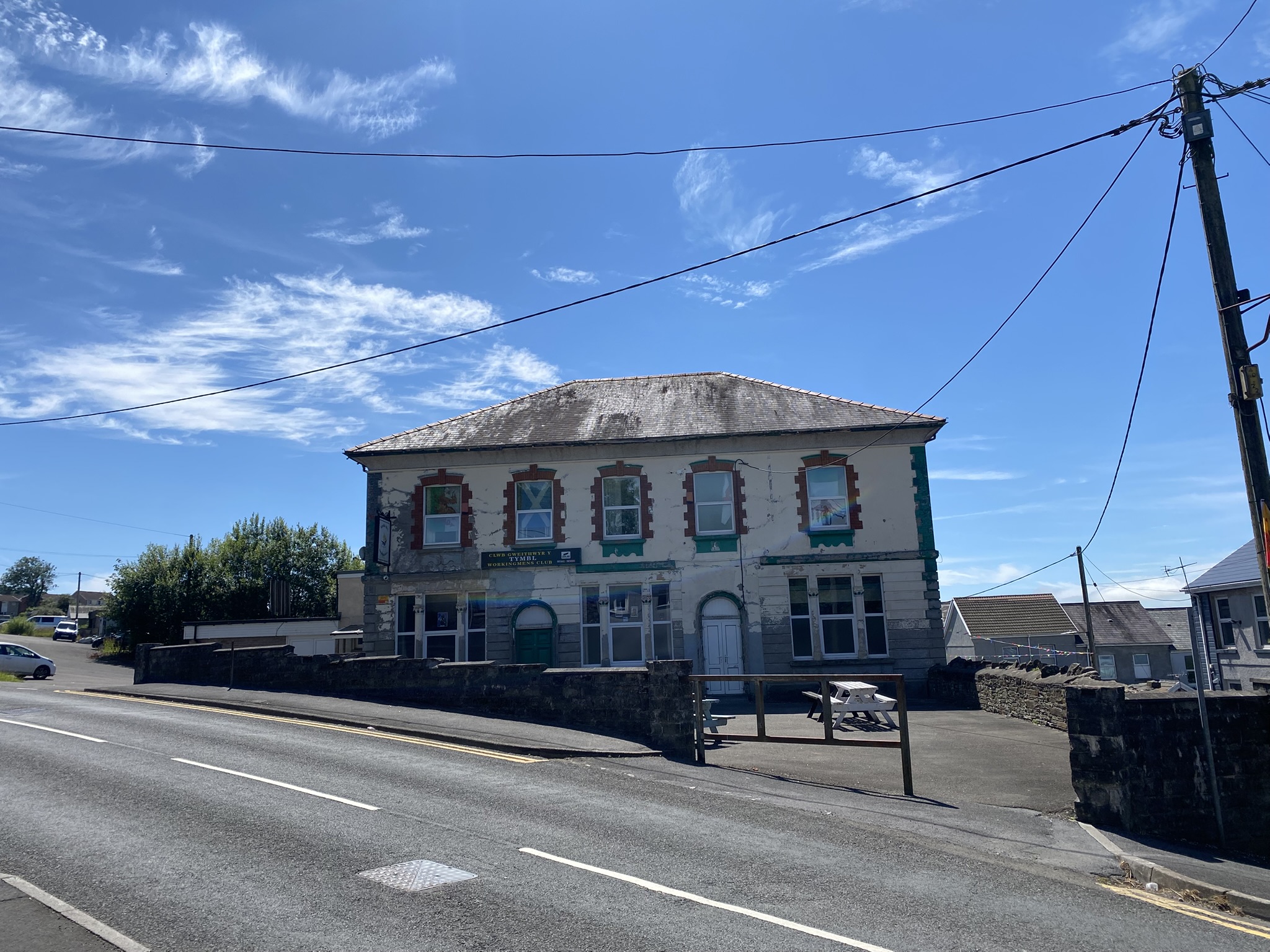 Carmarthenshire Working Mens Club to go to auction