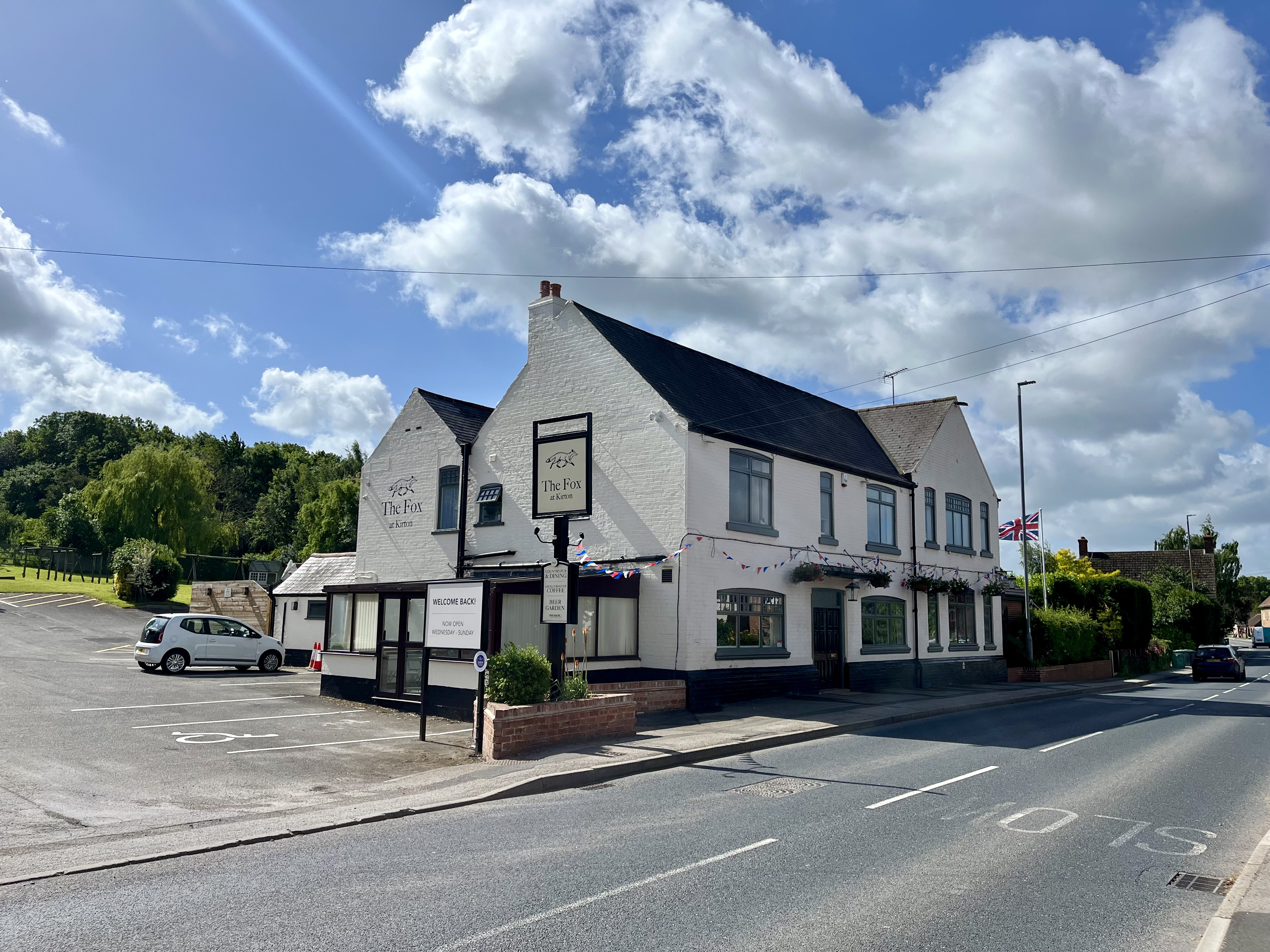 Nottinghamshire village pub near Newark changes hands