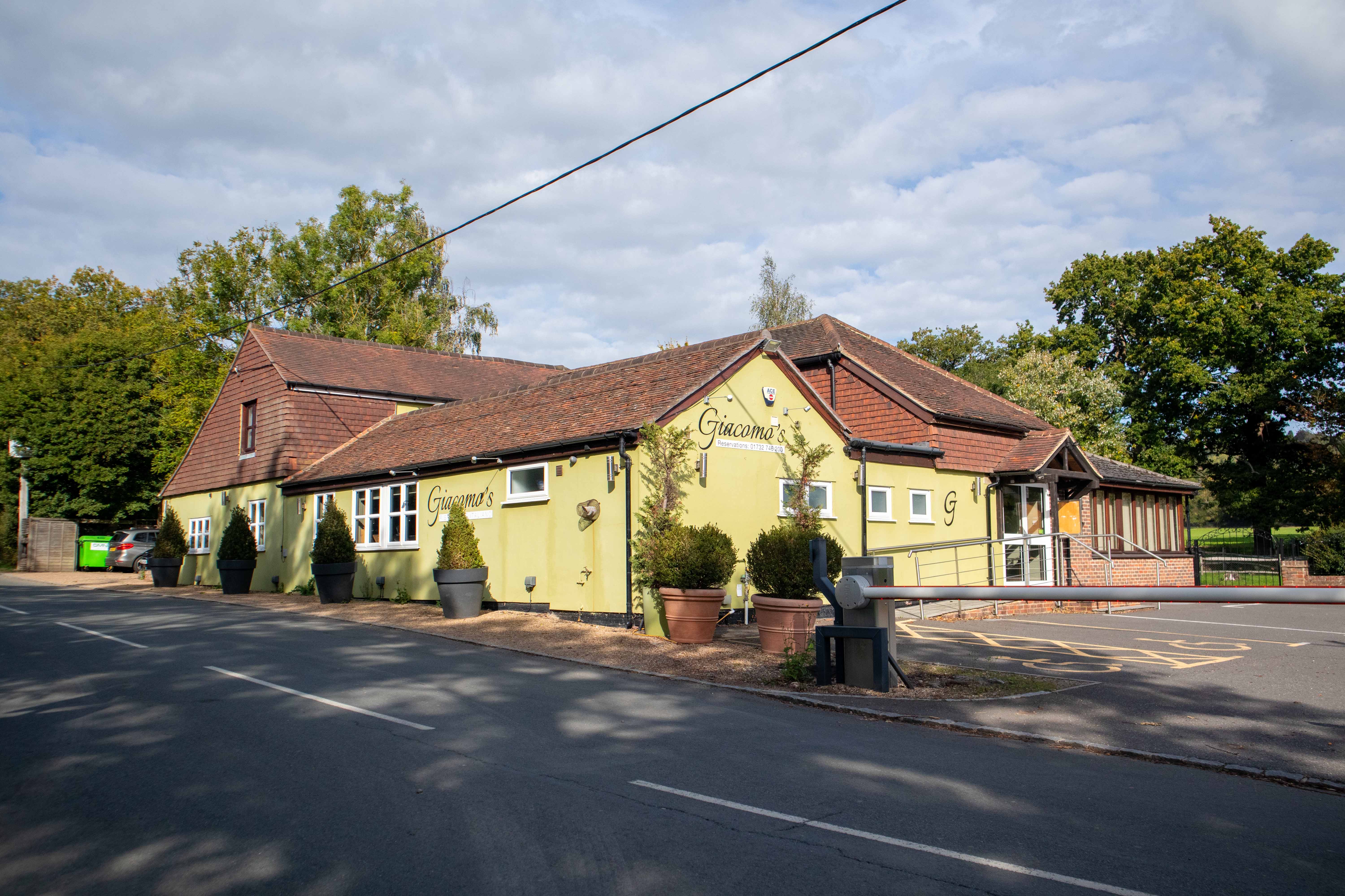 100 cover restaurant in Sevenoaks for sale