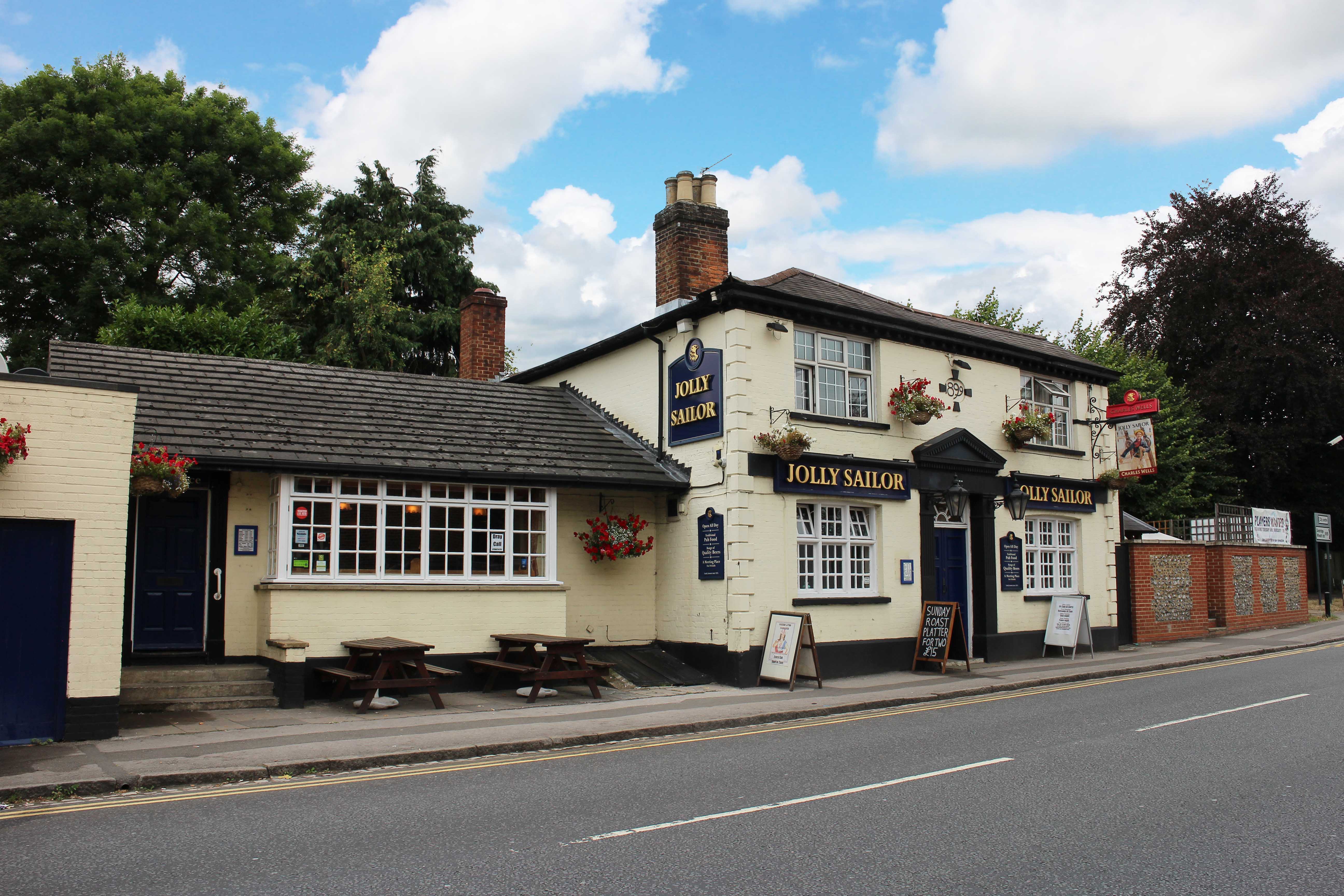 Wet-led pub in St Albans comes to market