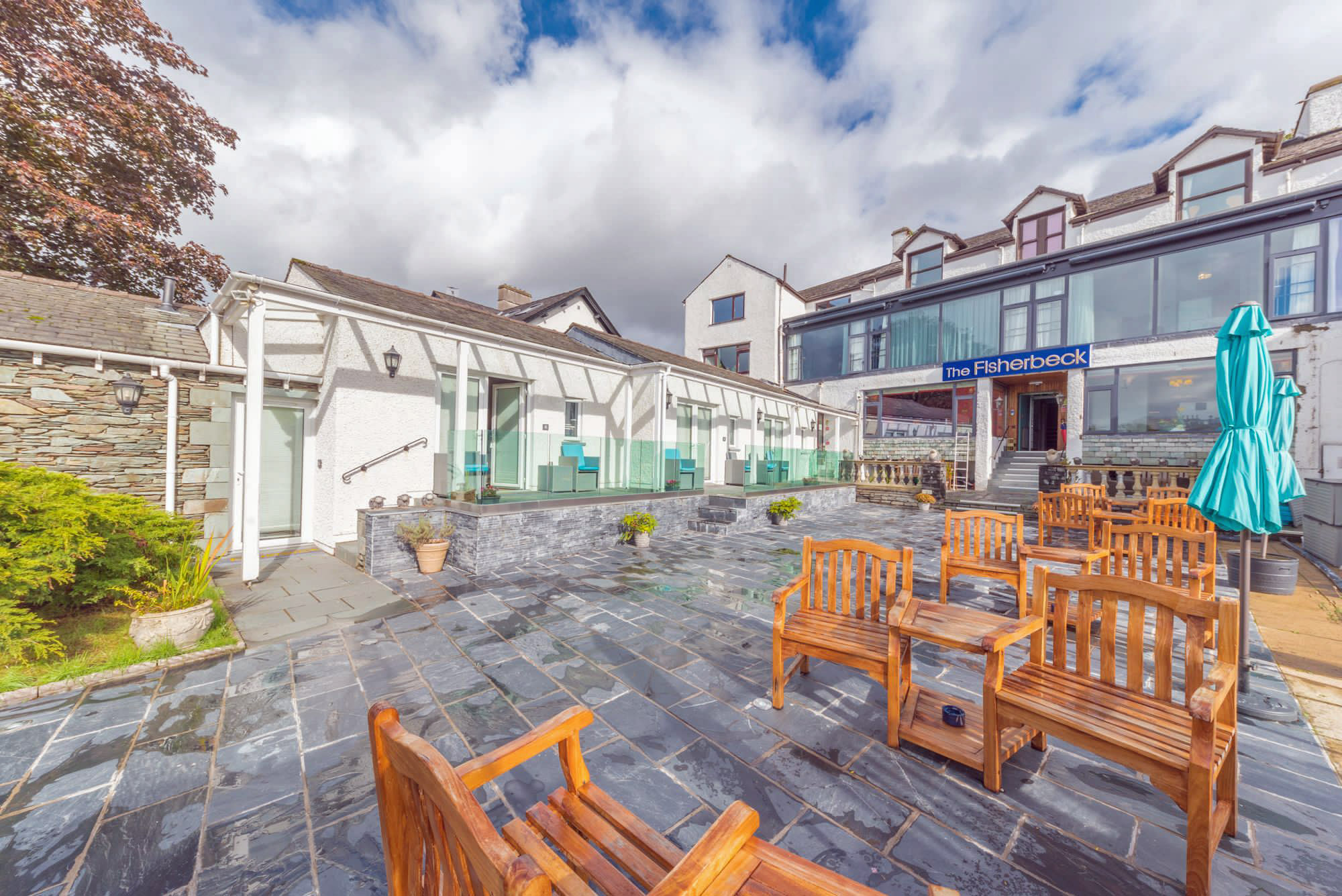 Lake District bar and restaurant let
