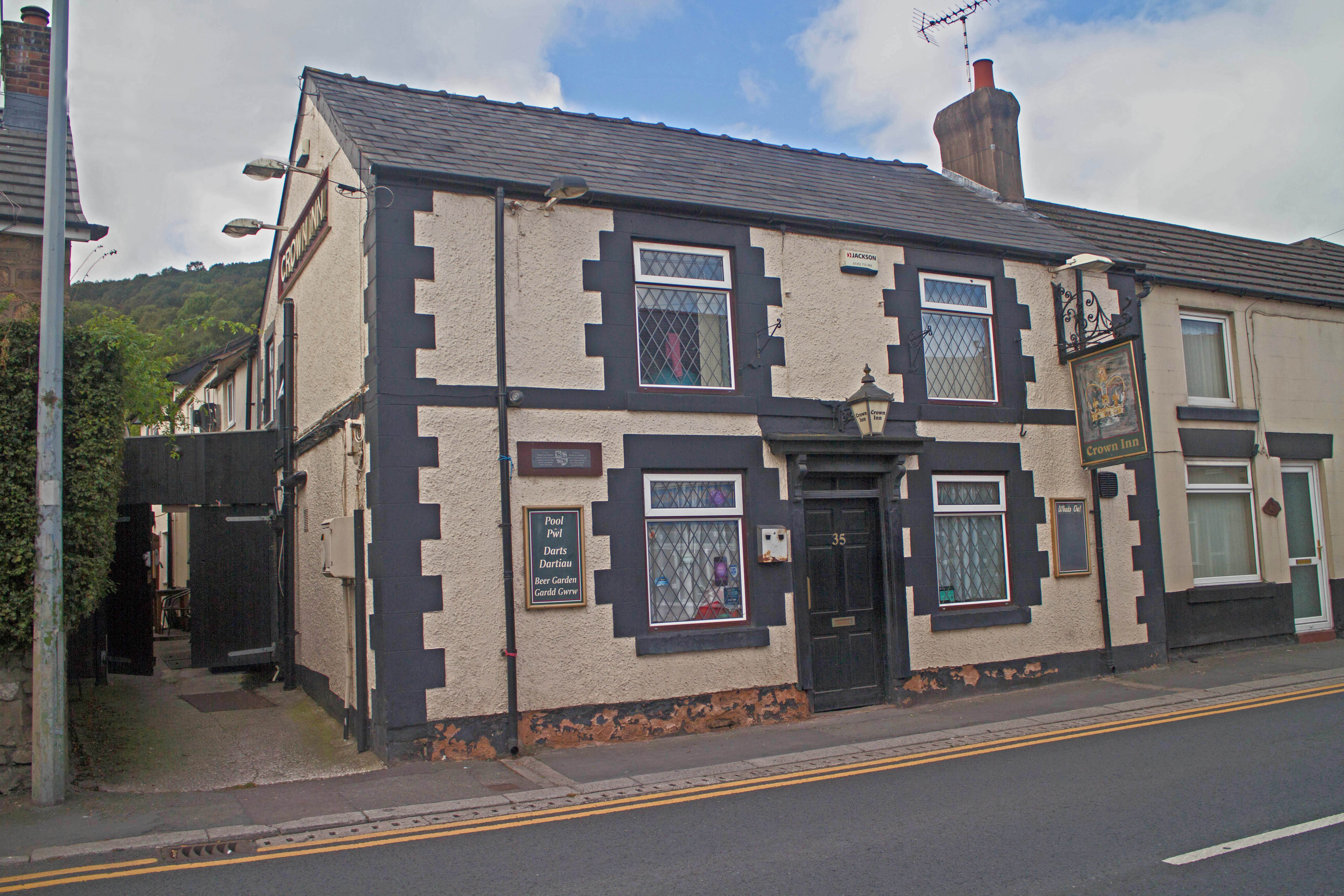 Five bedroom Flintshire pub now for sale