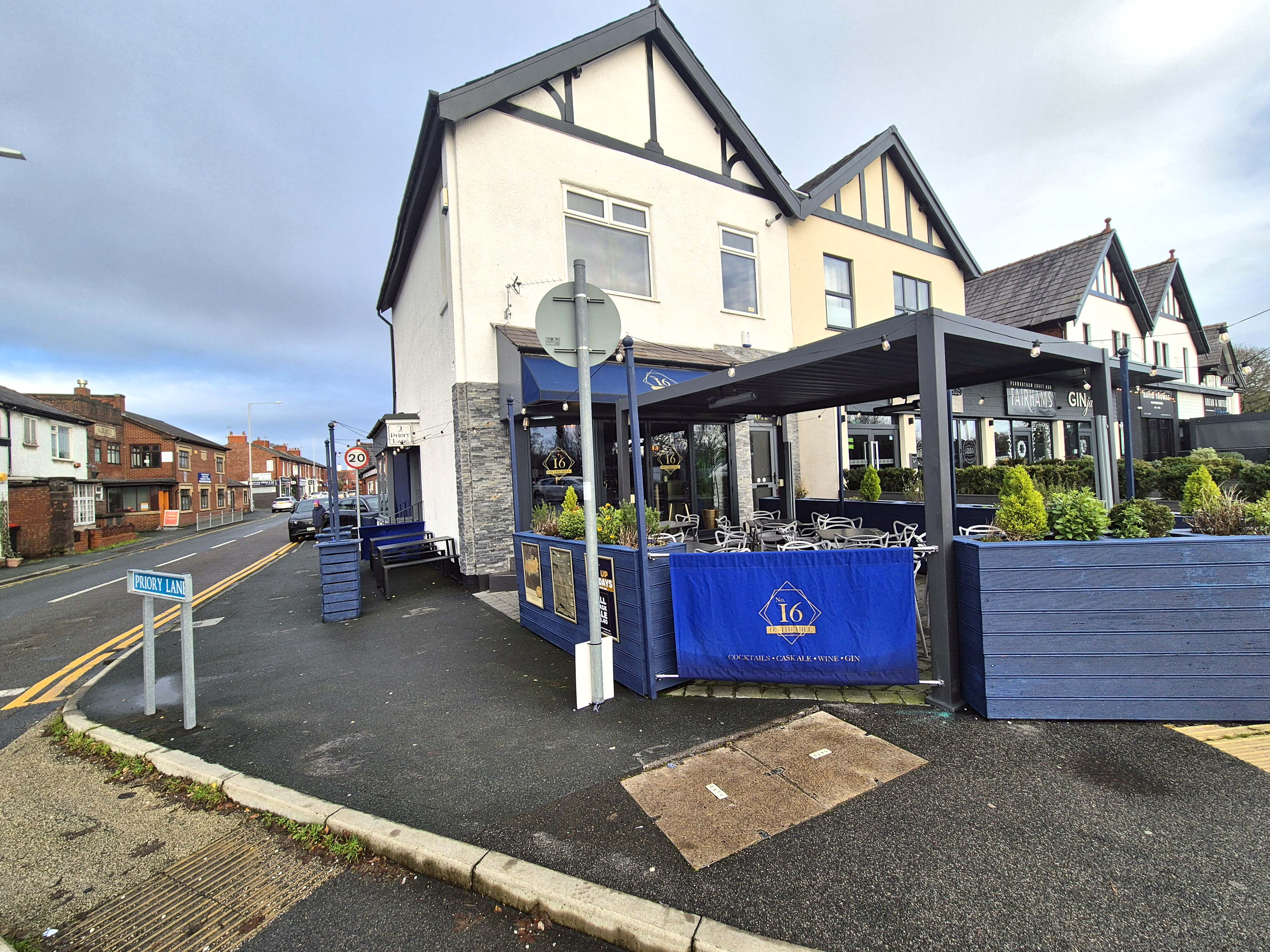 Stylish boutique cocktail bar for sale in High Street location