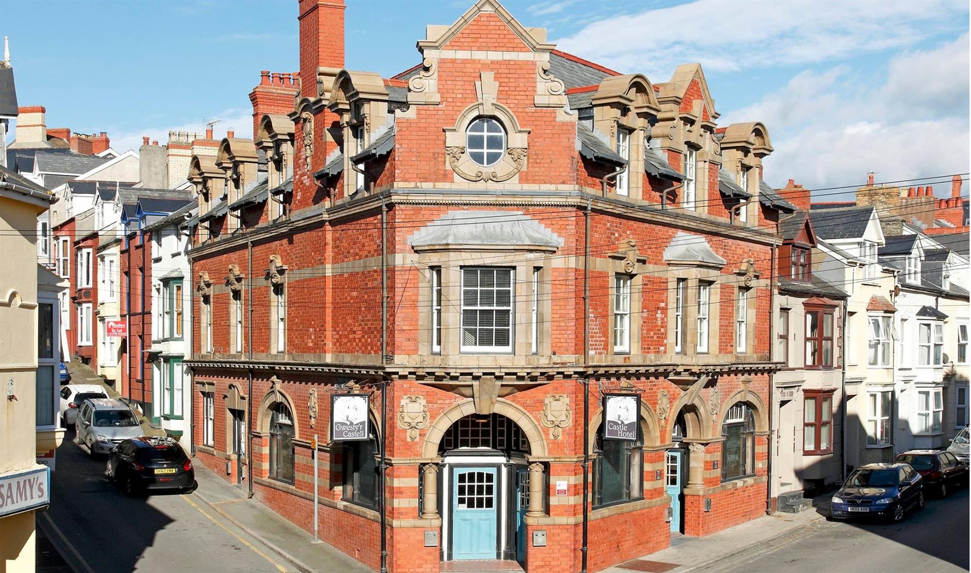CEREDIGION - COASTAL TOWN PUB/HOTEL