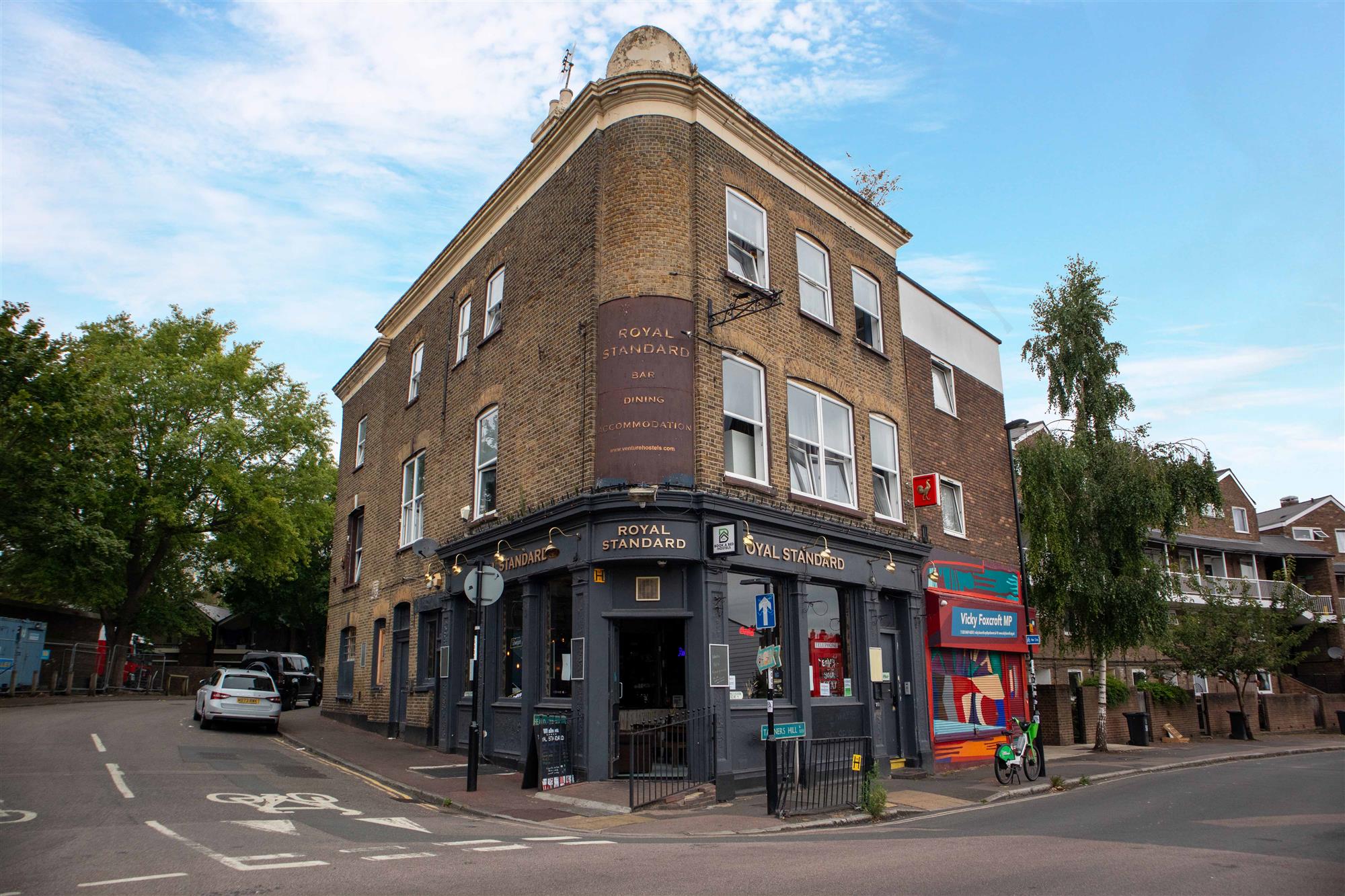DEPTFORD, LONDON - PROFITABLE HOSTEL, PUB AND FOOD DELIVERY BUSINESS