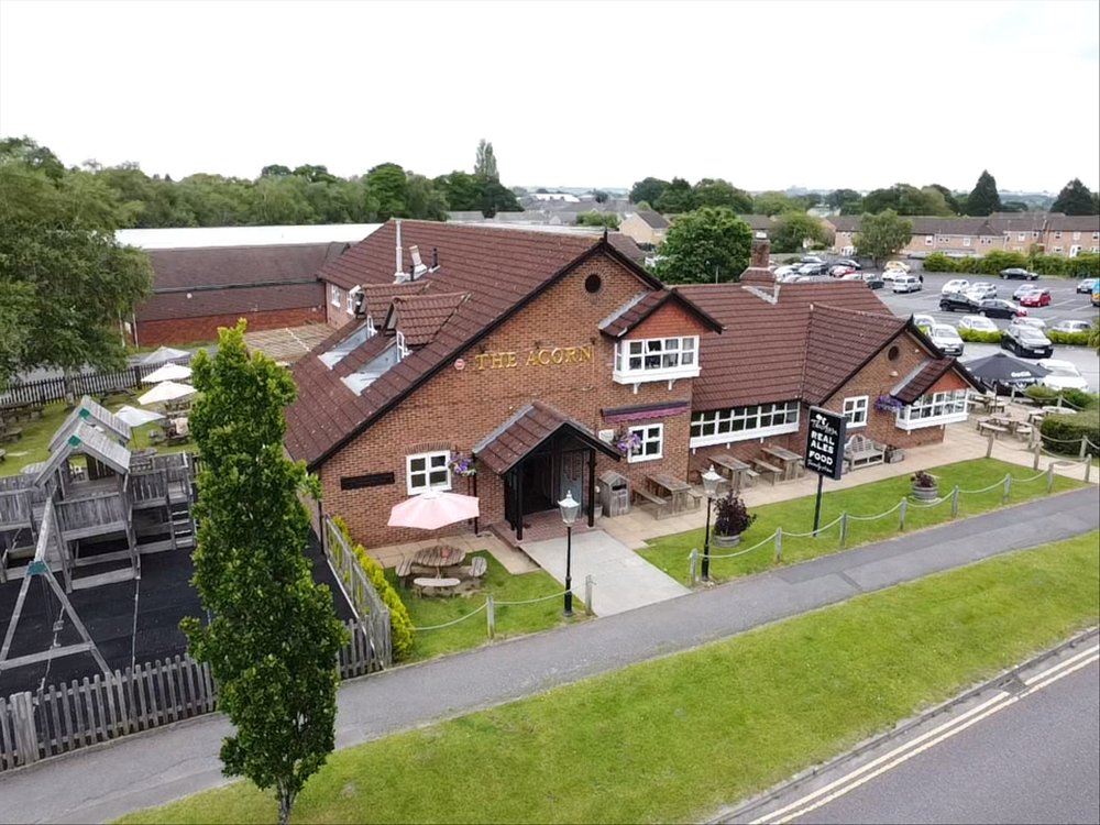 DORSET -  ESTABLISHED PUBLIC HOUSE SITUATED IN SUBURBAN AREA OF LARGE COASTAL TOWN