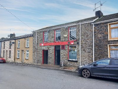 SOUTH WALES - WELL ESTABLISHED VILLAGE CENTRE PUBLIC HOUSE