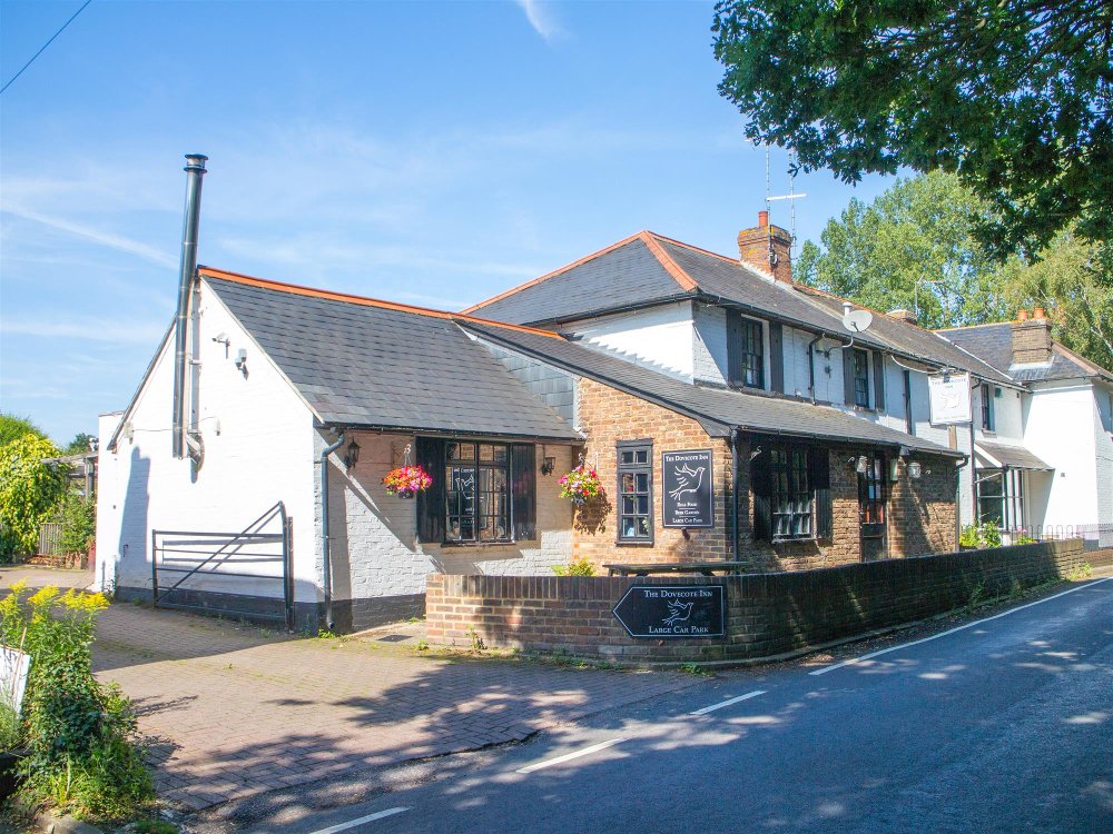 KENT - TRADITIONAL COUNTRY PUB