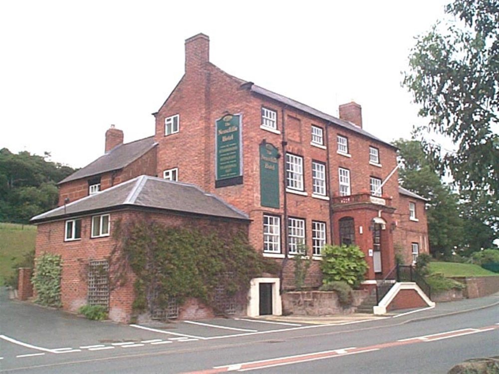 SHROPSHIRE - ELEGANT GEORGIAN INN