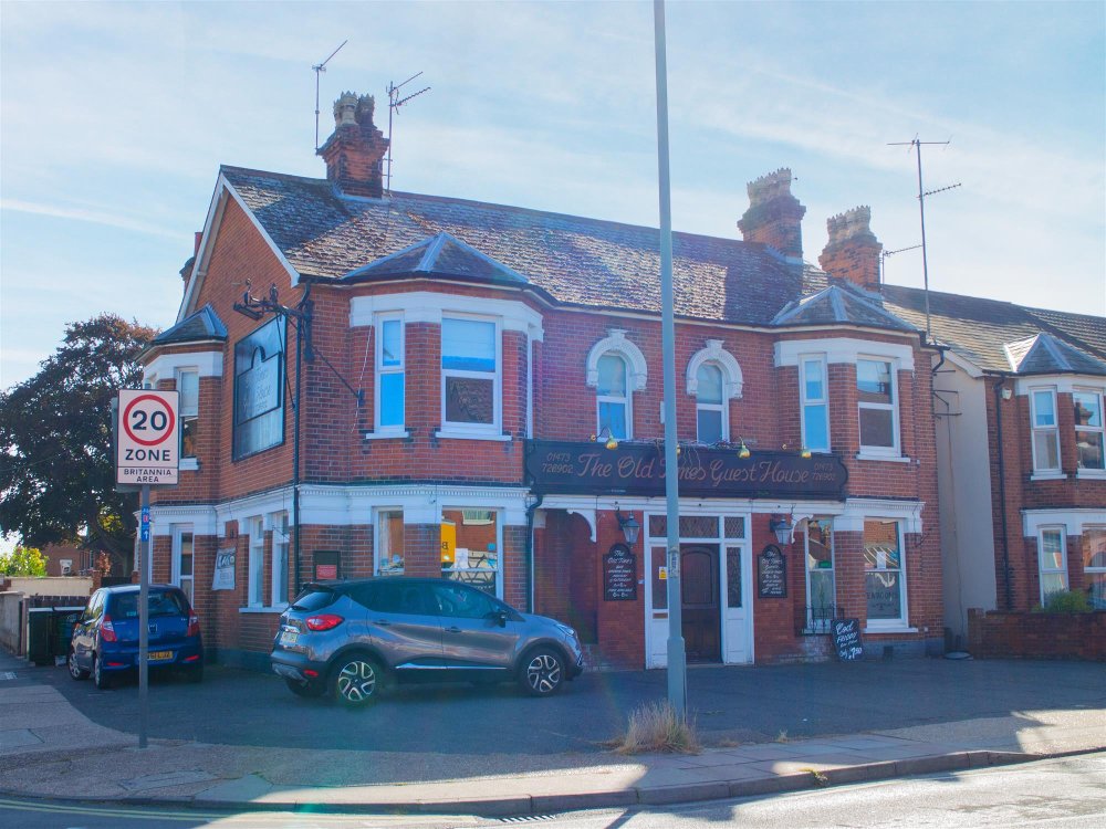 SUFFOLK - EIGHT BEDROOM GUEST HOUSE