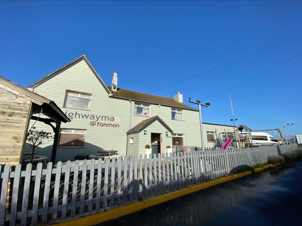 CARDIFF INTERNATIONAL AIRPORT - SUCCESSFUL AND LUCRATIVE SECURE PARKING BUSINESS WITH ADDITIONAL PUBLIC HOUSE PRODUCING RENTAL INCOME