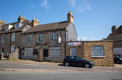 KENT - FREE-OF-TIE PUB IN RESIDENTIAL MAIDSTONE