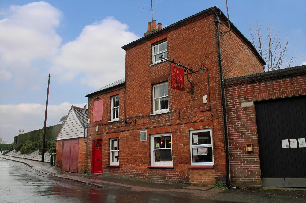 BERKSHIRE - PUB WITH PLANNING PERMISSION