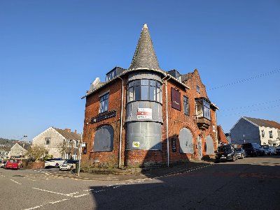 SWANSEA - DESIRABLE SUBURB PUB WITH FUNCTION ROOM