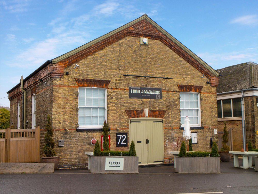 KENT - IMMACULATE 2,182 SQ FT RESTAURANT