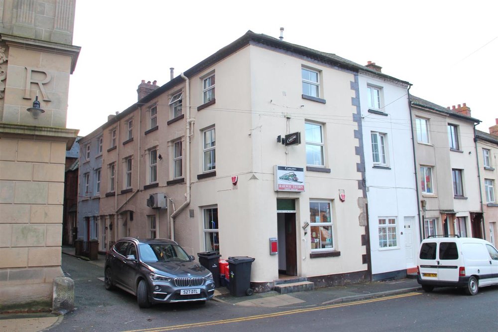 POWYS - TRADITIONAL LOCALS PUB IN BUSY MID WALES TOWN