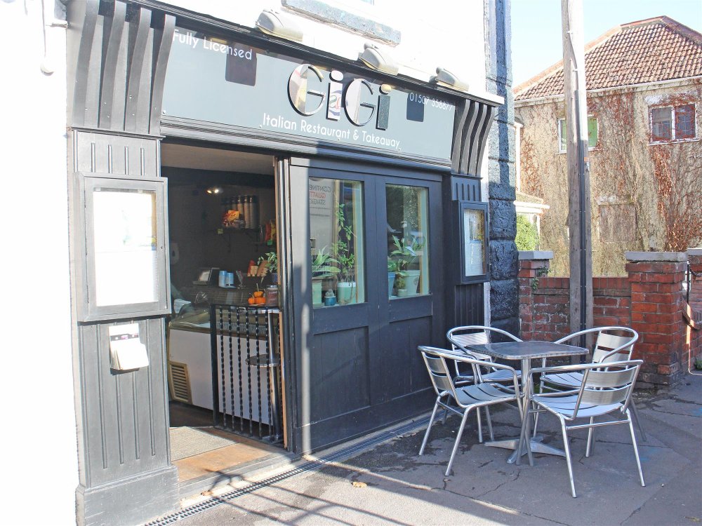 LINCOLNSHIRE - ITALIAN RESTAURANT WITH LIMITED COMPETITION