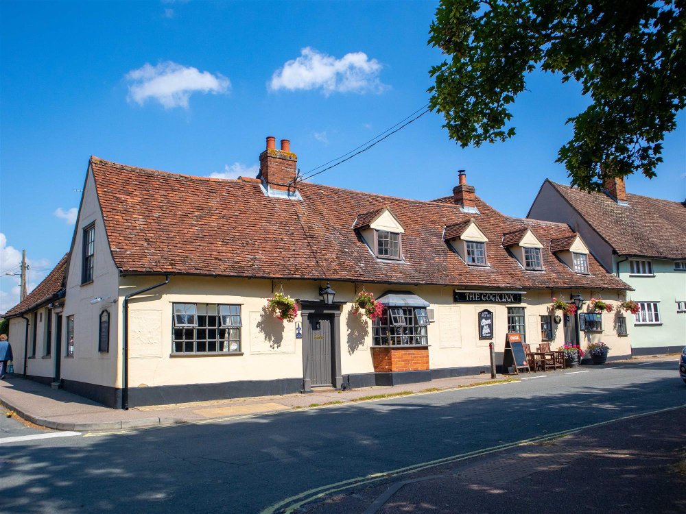 SUFFOLK - HIGHLY PROFITABLE PUB WITH POTENTIAL FOR LETTING ROOMS
