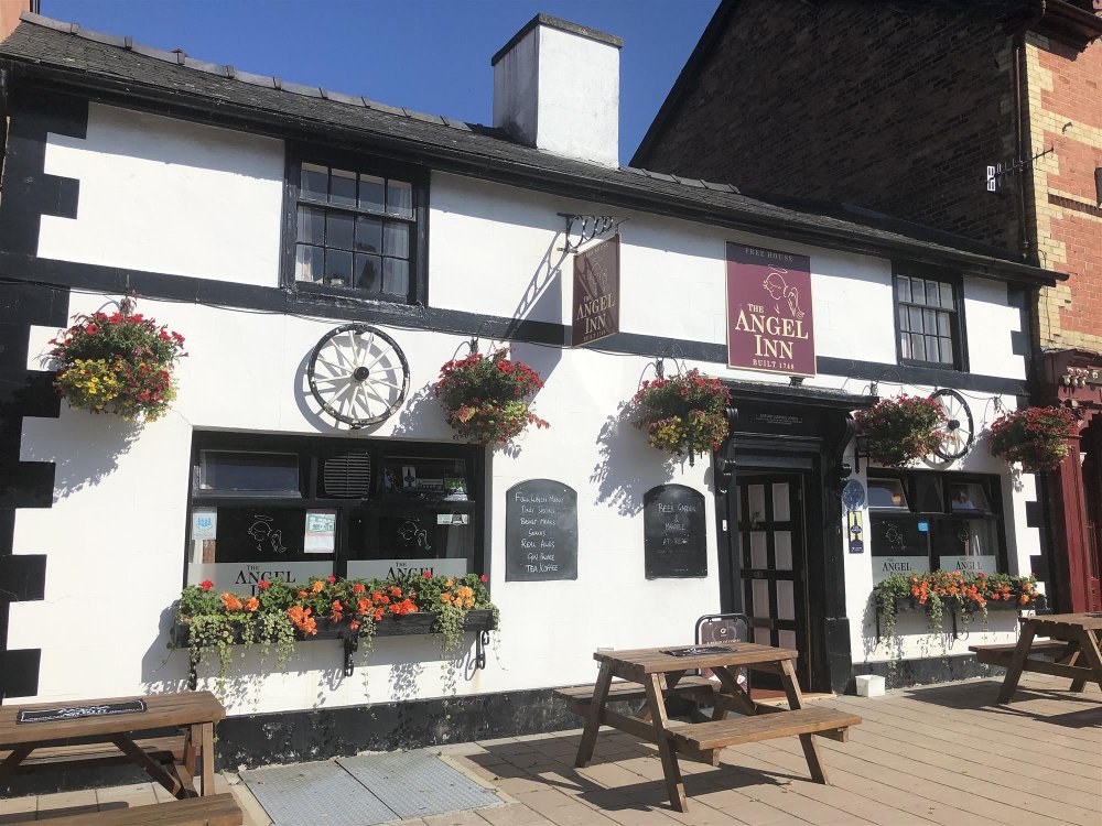 ANGEL INN, LLANIDLOES, POWYS - FOR SALE BY PUBLIC AUCTION