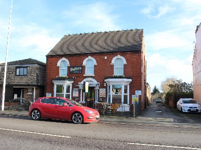 LINCOLNSHIRE - SOCIAL CLUB WITH LARGE FUNCTION ROOM AND CAR PARK