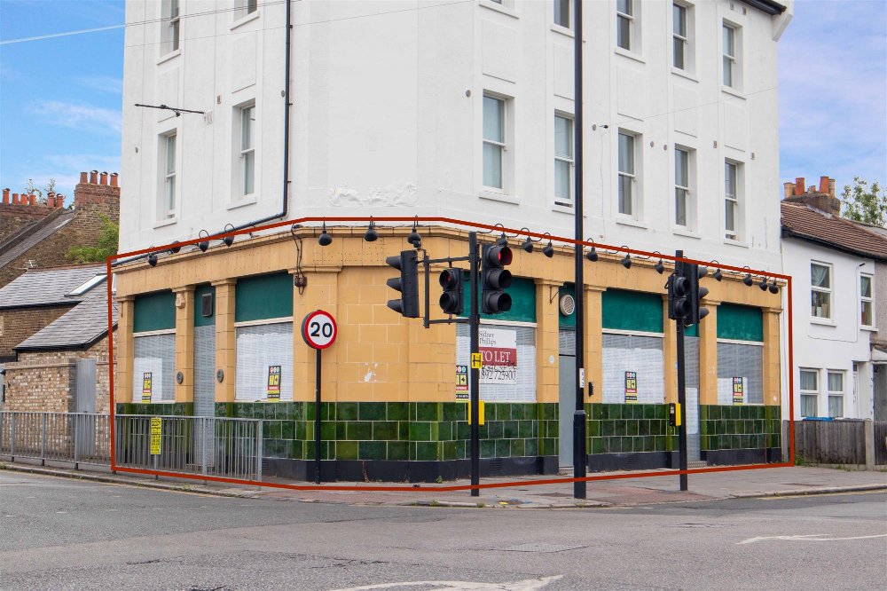 LONDON - GROUND FLOOR AND BASEMENT LOCK-UP PUB