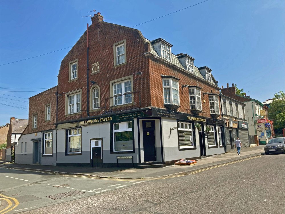 MERSEYSIDE - HISTORIC COMMUNITY LOCAL PUBLIC HOUSE IN NORTH LIVERPOOL SUBURB
