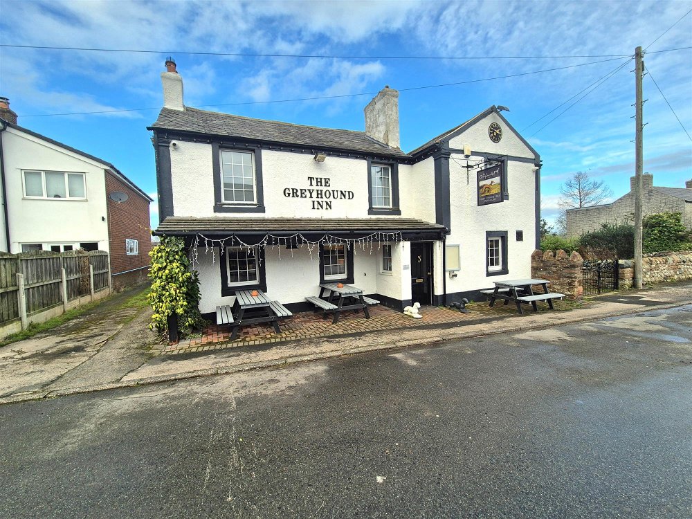 CUMBRIA - VILLAGE PUB WITH RESTAURANT
