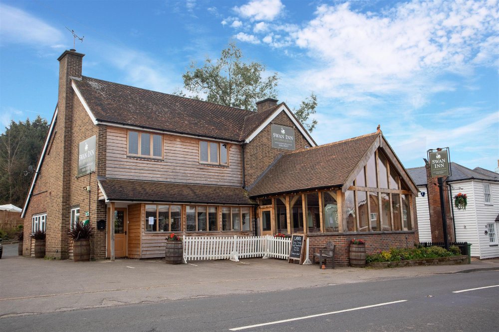 KENT - WARM & WELCOMING VILLAGE PUB