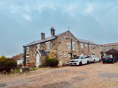NORTH YORKSHIRE - ROADSIDE PUB AND RESTAURANT WITH HUGE CAR PARK