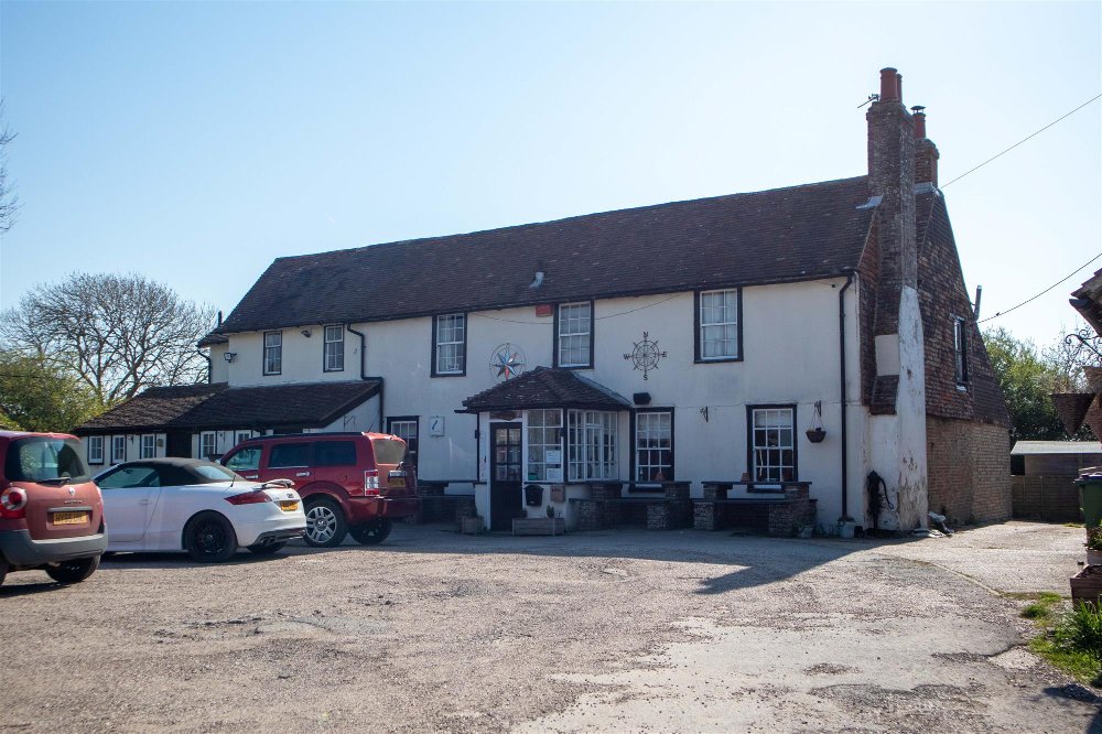 KENT - PICTURESQUE COUNTRYSIDE PUB