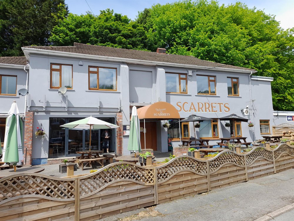 BLAENAU GWENT - SUBSTANTIAL AND WELL APPOINTED COMMUNITY PUB & FUNCTION VENUE WITH LARGE TRADING AREAS AND VERY GOOD TRADE GARDEN