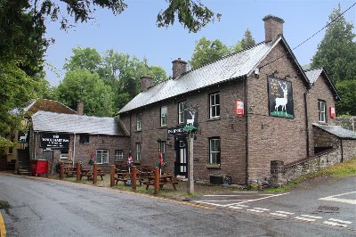 BRECON BEACONS - USK VALLEY CANALSIDE PUB WITH EXCELLENT ACCOMMODATION