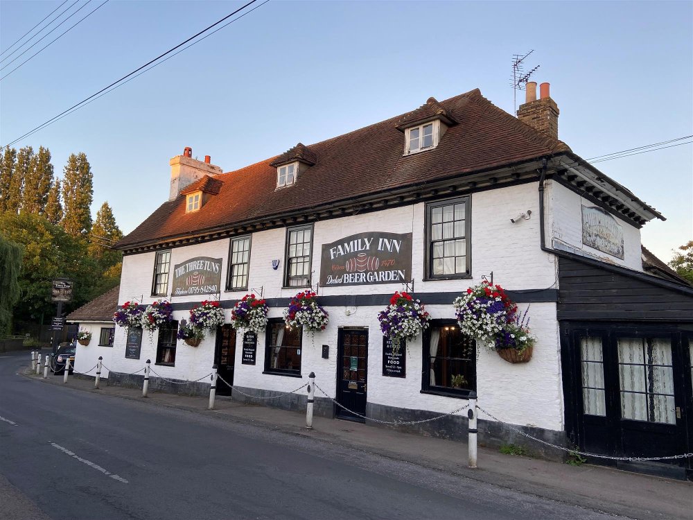 KENT - HIGH TURNOVER DESTINATION FOOD-LED PUB