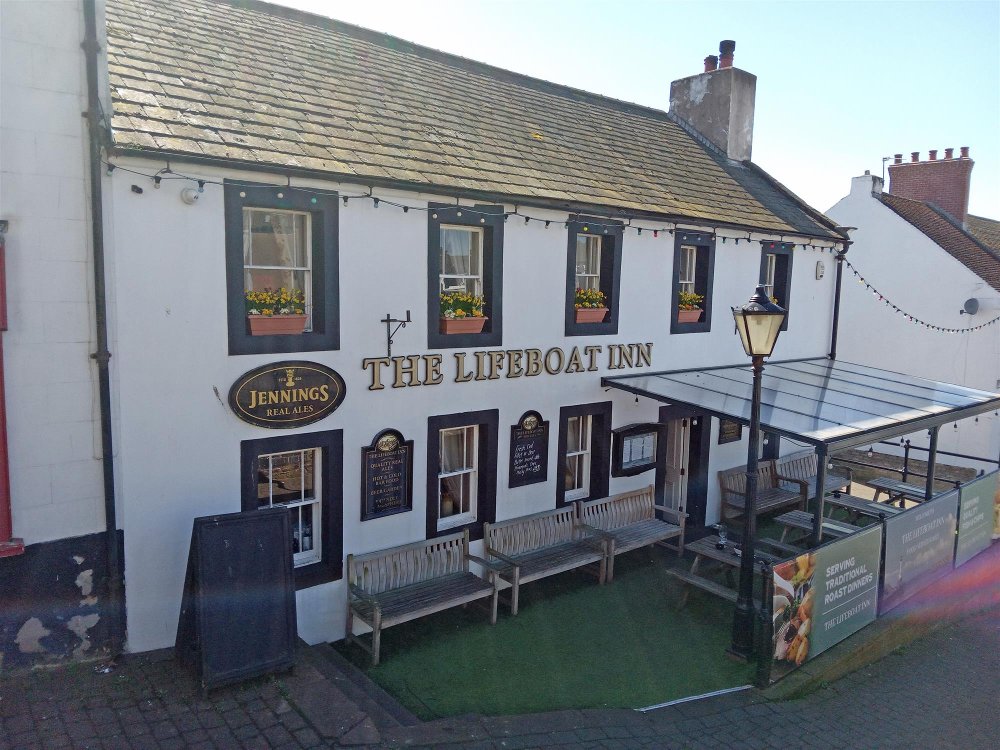  CUMBRIA – QUAYSIDE BAR AND RESTAURANT WITH STRONG NET PROFITS