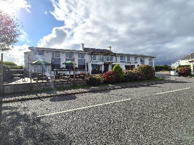 ISLE OF ANGLESEY - 17 EN SUITE ROOM HOTEL IN PICTURESQUE LOCATION