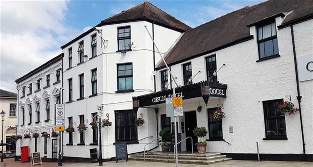 WEST GLAMORGAN (NEATH PORT TALBOT) - TOWN CENTRE 30 BEDROOM HOTEL