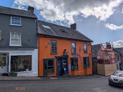 SHROPSHIRE HILLS MARKET TOWN - ESTABLISHED TRADITIONAL PUBLIC HOUSE
