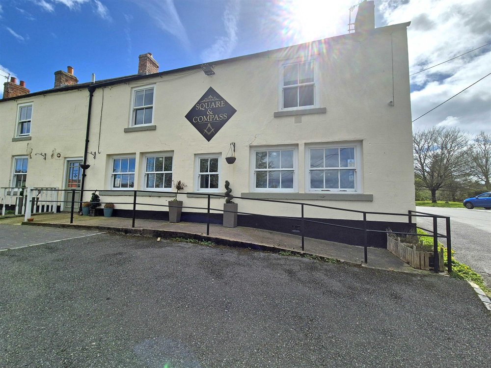 COUNTY DURHAM - VILLAGE WET LED PUB WITH SPACIOUS OWNERS ACCOMMODATION