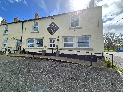 COUNTY DURHAM - VILLAGE WET LED PUB WITH SPACIOUS OWNERS ACCOMMODATION