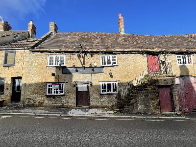 SOMERSET - 18TH CENTURY FREEHOUSE