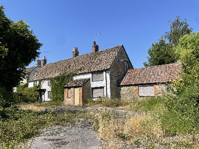 WILTSHIRE - M4 CORRIDOR VILLAGE FREEHOUSE 
