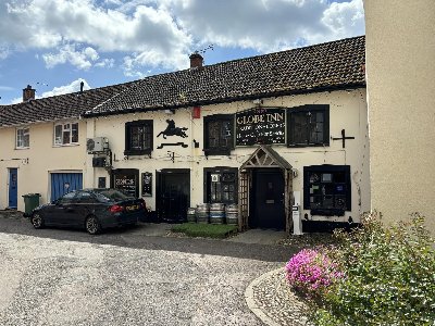 SOMERSET - TRADITIONAL WET LED VILLAGE PUBLIC HOUSE