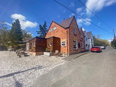 FLINTSHIRE - WET LED VILLAGE PUB WITH PLANNING PERMISSION 