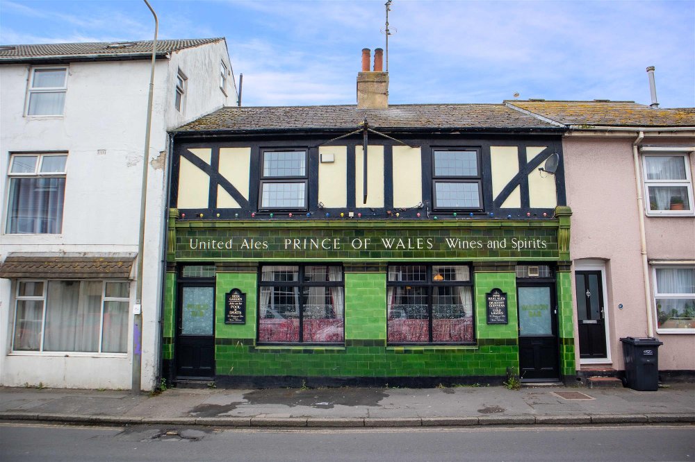 EAST SUSSEX - LIFESTYLE WET-LED PUBLIC HOUSE