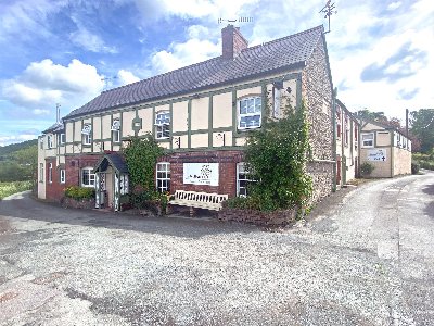 CEIRIOG VALLEY - ELEGANT AND WELCOMING 18 BEDROOM COUNTRY HOTEL IN AN AREA OF OUTSTANDING NATURAL BEAUTY 