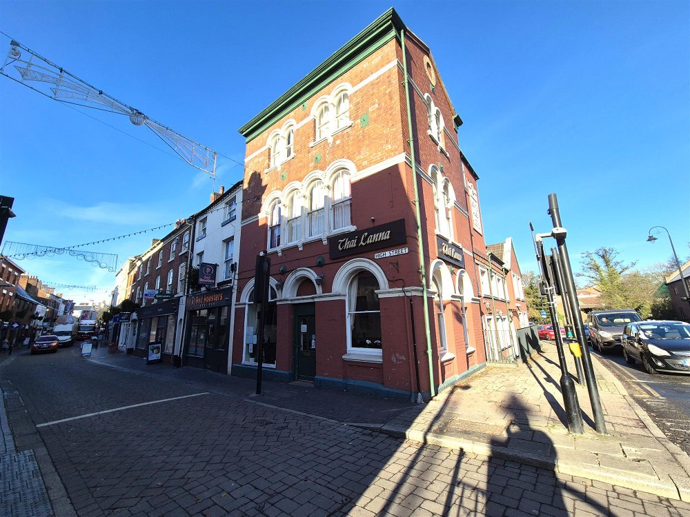 STAFFORDSHIRE - TOWN CENTRE THAI RESTAURANT