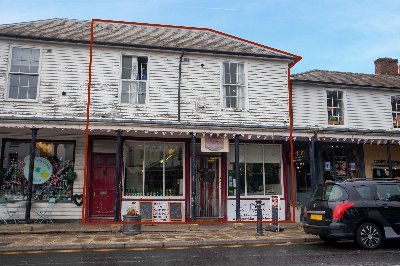 KENT - CLASS E RETAIL UNIT AND TWO INVESTMENT FLATS